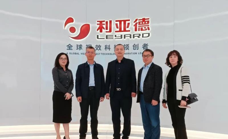 一博科技董事长汤昌茂一行赴乐天使南方总部参观考察